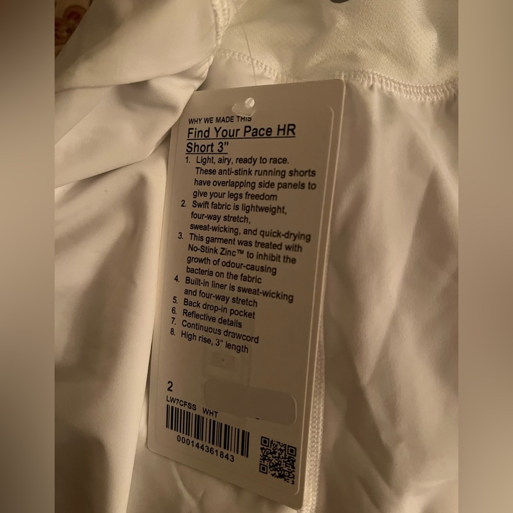Brand new lululemon White find ur pace shorts